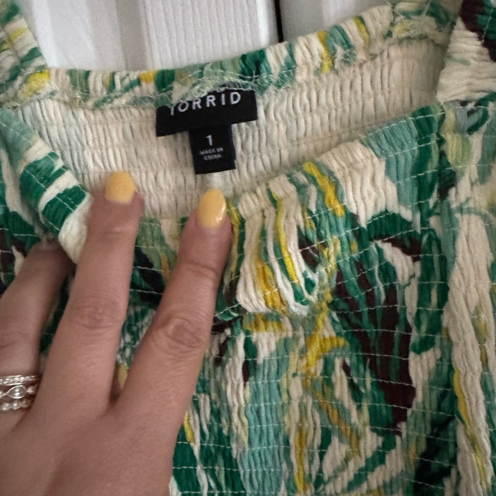 Torrid Green Ruffled Smocked Tank Top - Picture 4 of 6